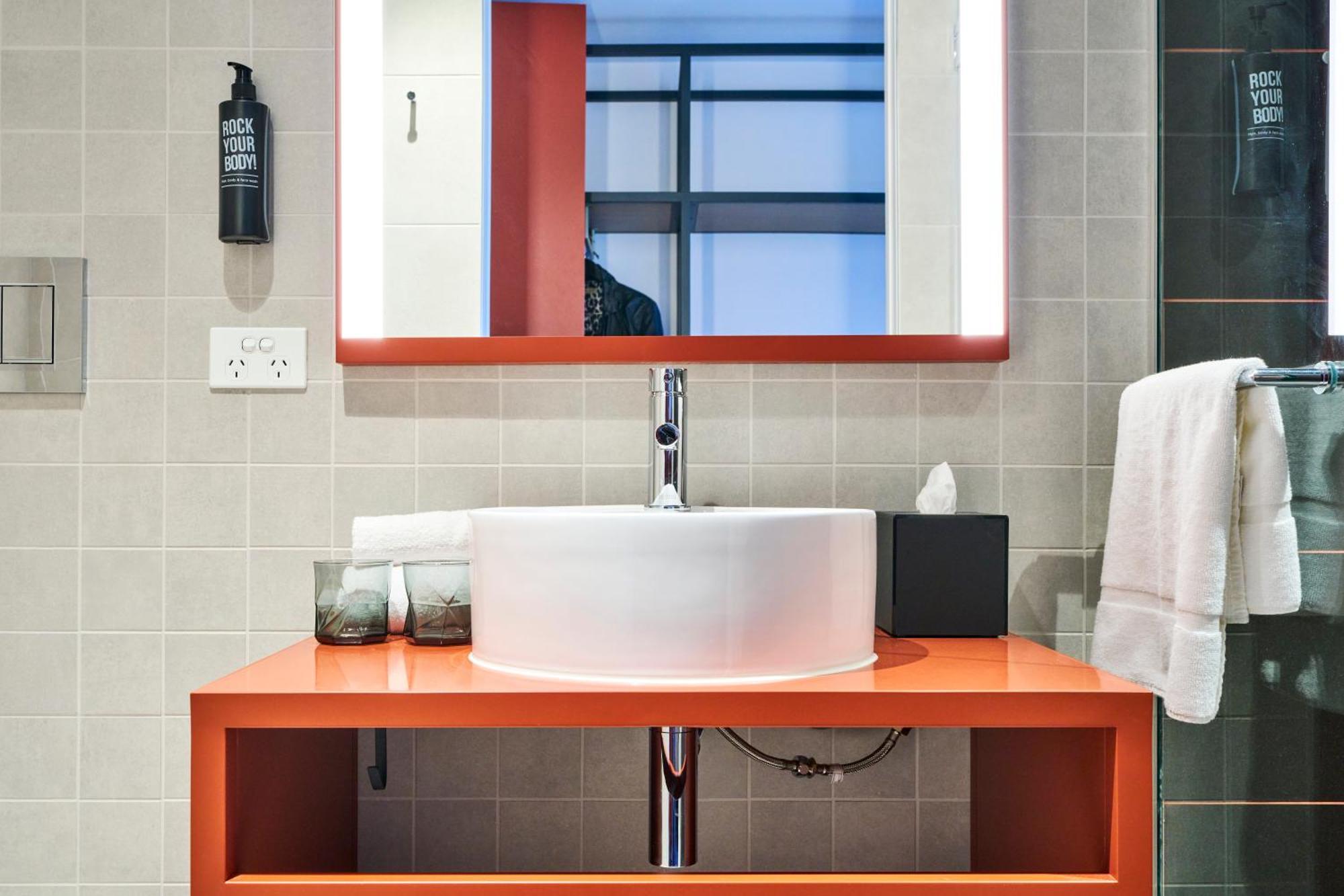 Ibis Styles Melbourne Airport Hotel Exterior photo